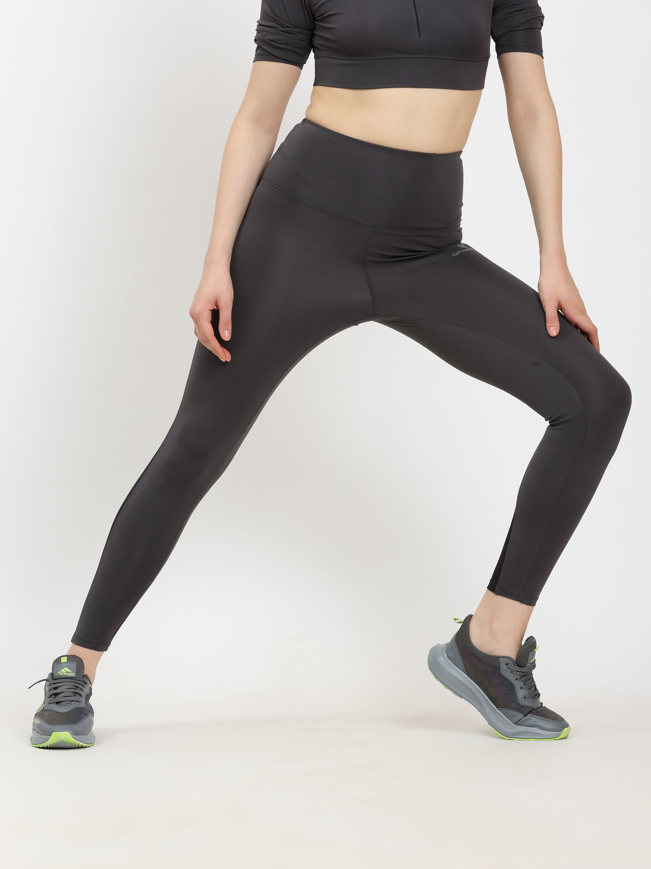 Womens 250 GSM Tights Wholesale India | 4 Way Lycra - DPASSION.COM