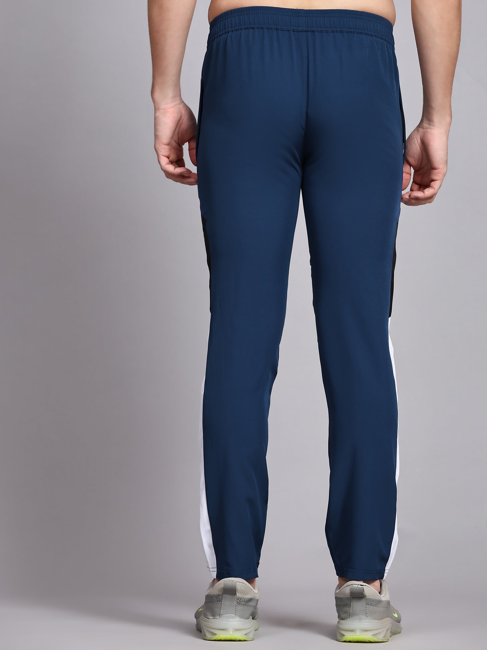 Men's Athletic Tracksuit with Breathable Mesh Lining for Optimal Comfort - DPASSION.COM