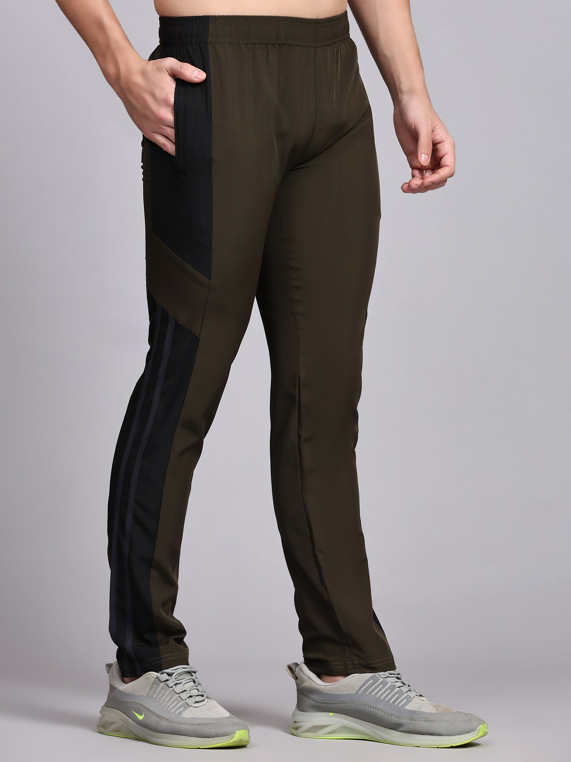 Men's Athletic Tracksuit with Breathable Mesh Lining for Optimal Performance - DPASSION.COM
