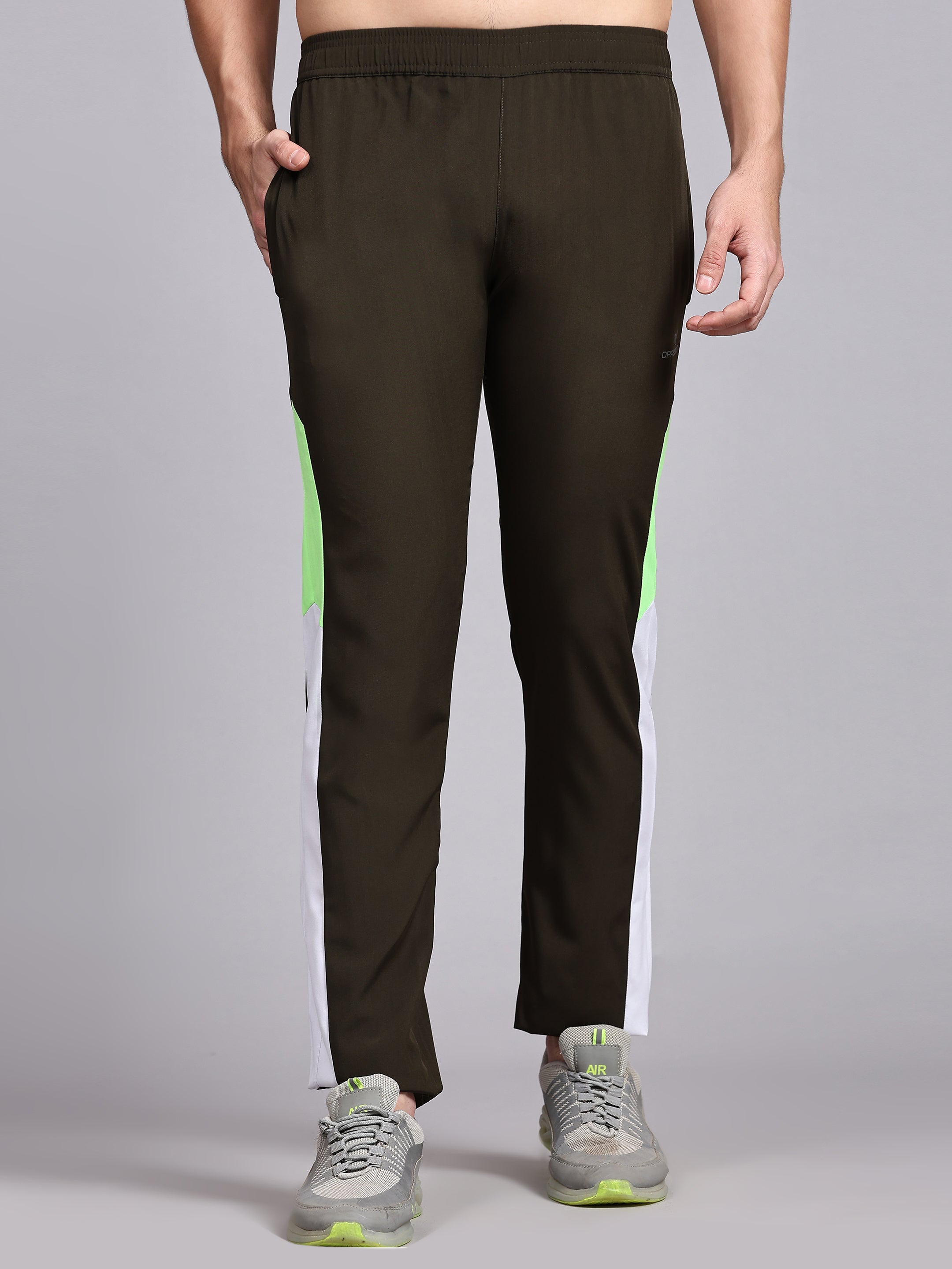 Men's Athletic Tracksuit with Breathable Mesh Lining for Optimal Comfort - DPASSION.COM