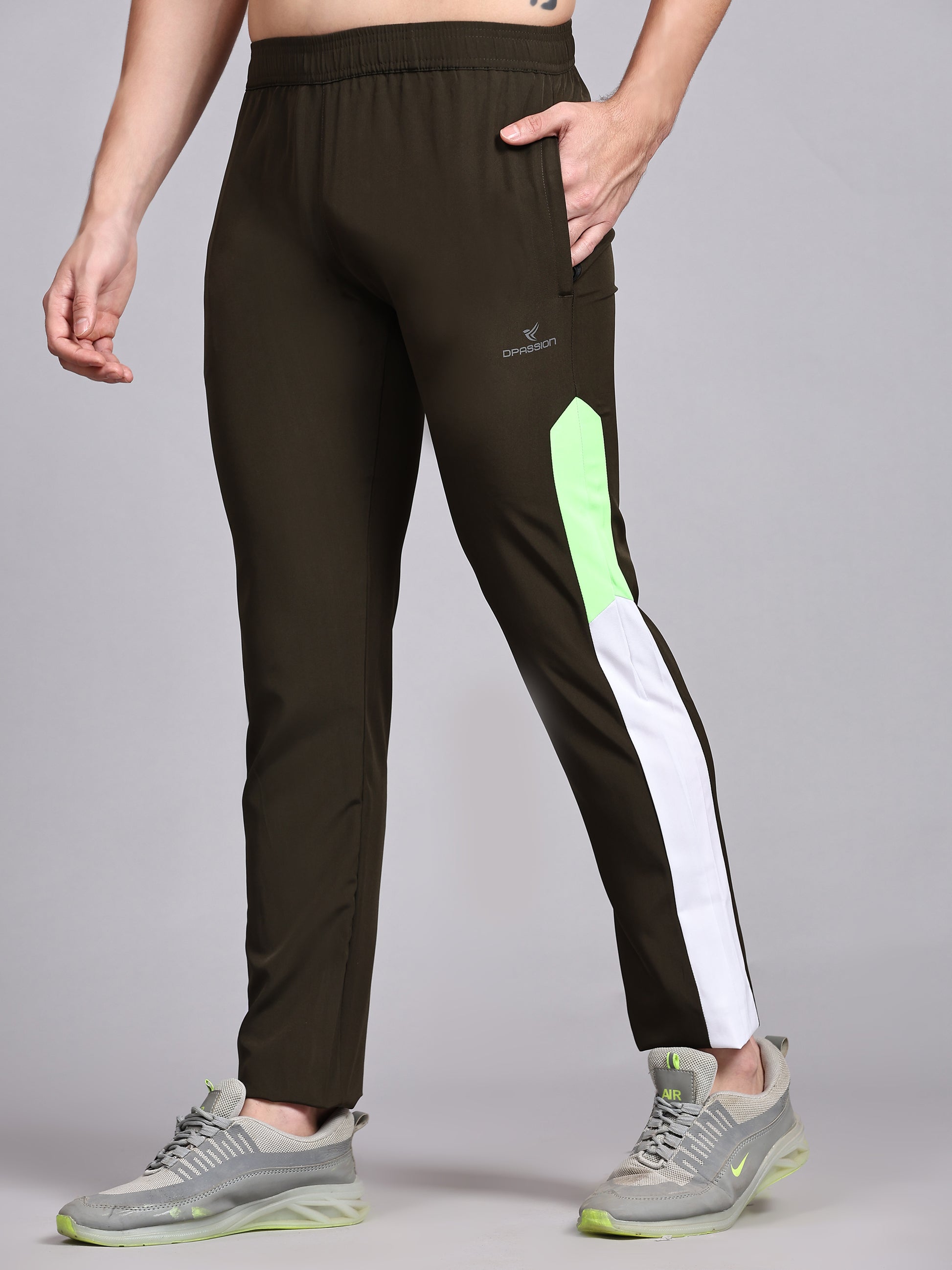 Men's Athletic Tracksuit with Breathable Mesh Lining for Optimal Comfort - DPASSION.COM