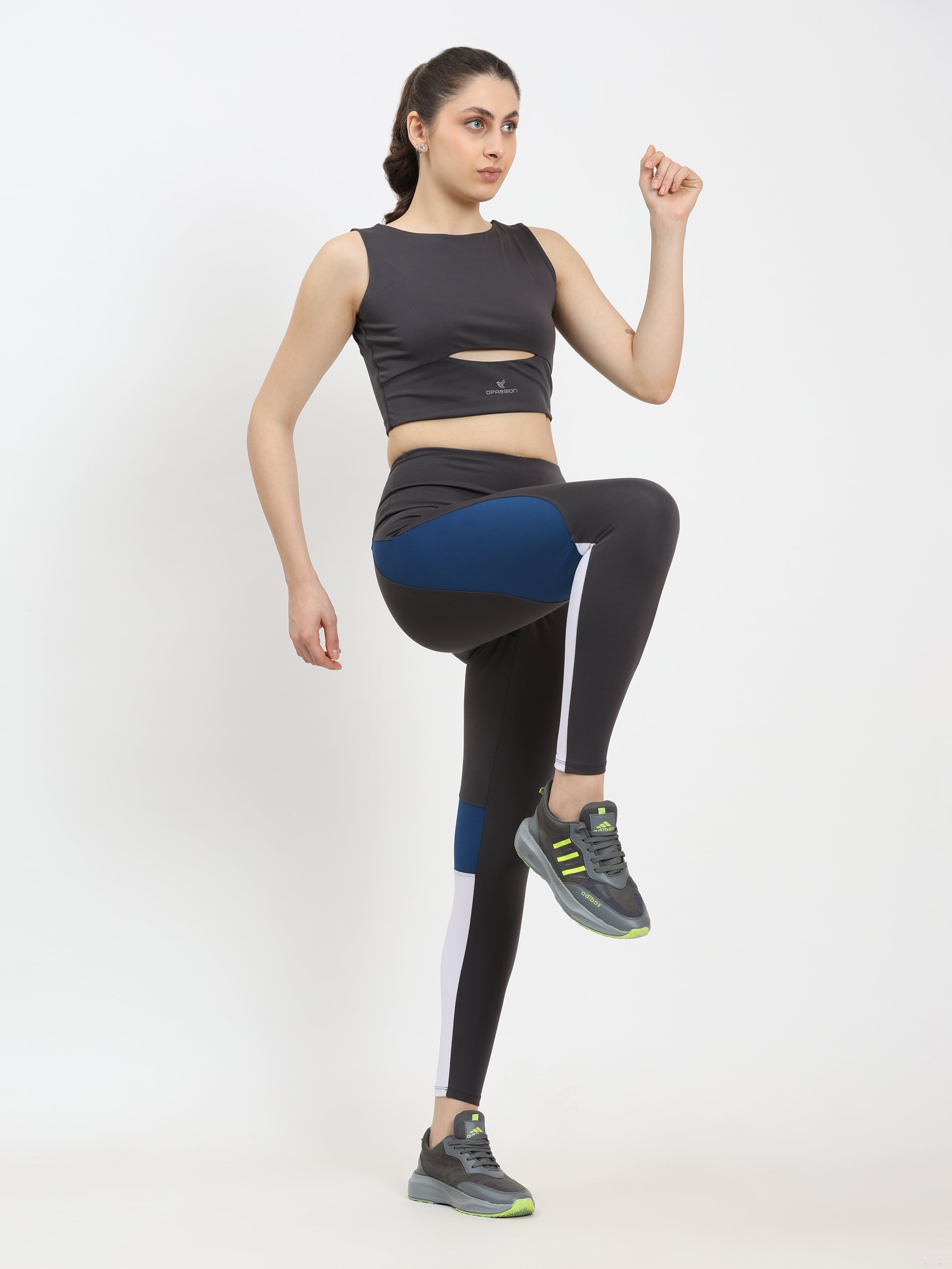 Women's Apex High-Support Sports Bra for Maximum Comfort and Performance - Bulk Options Available - DPASSION.COM
