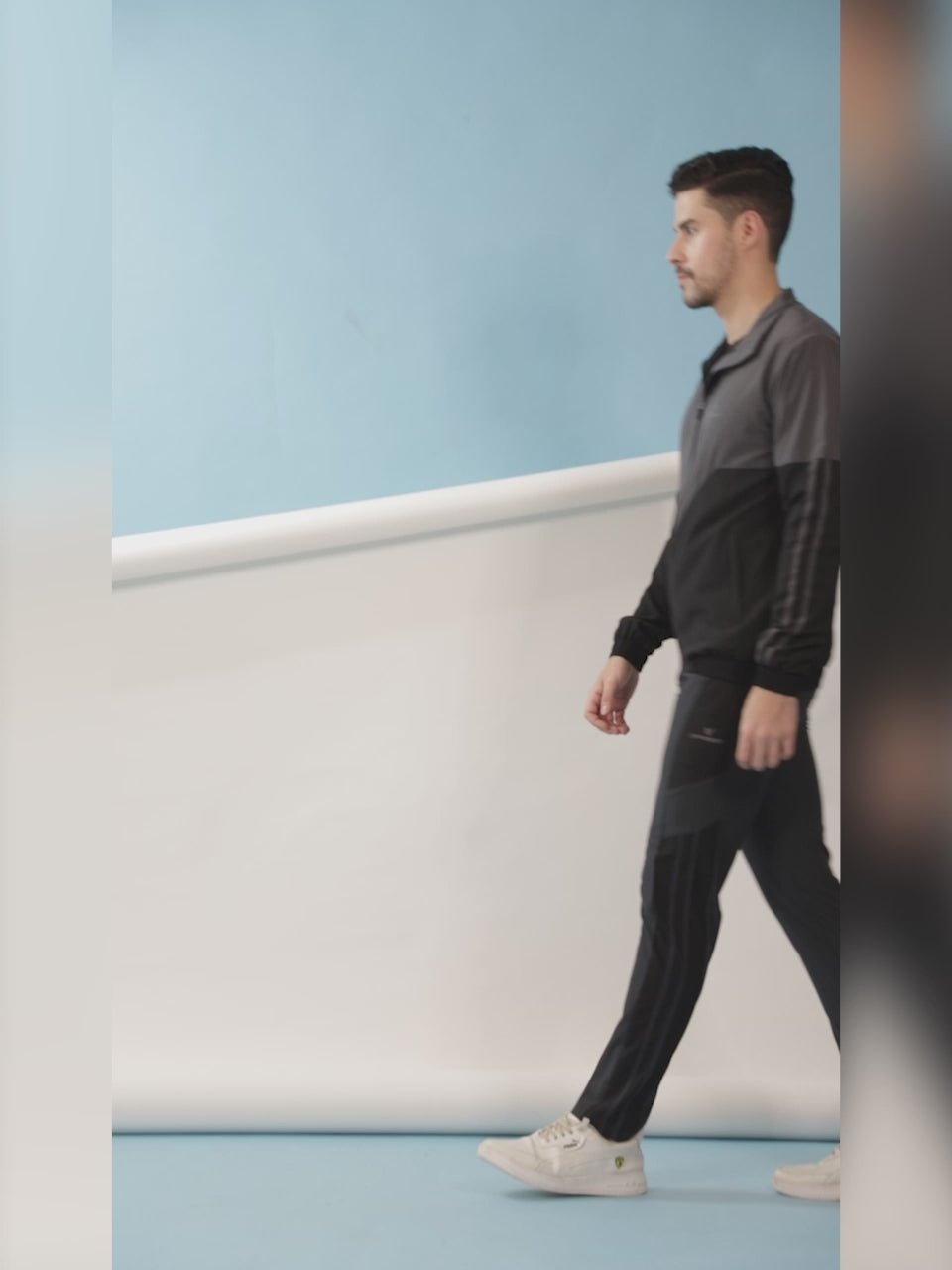 Men's Athletic Jacket with Breathable Mesh Lining for Ultimate Comfort