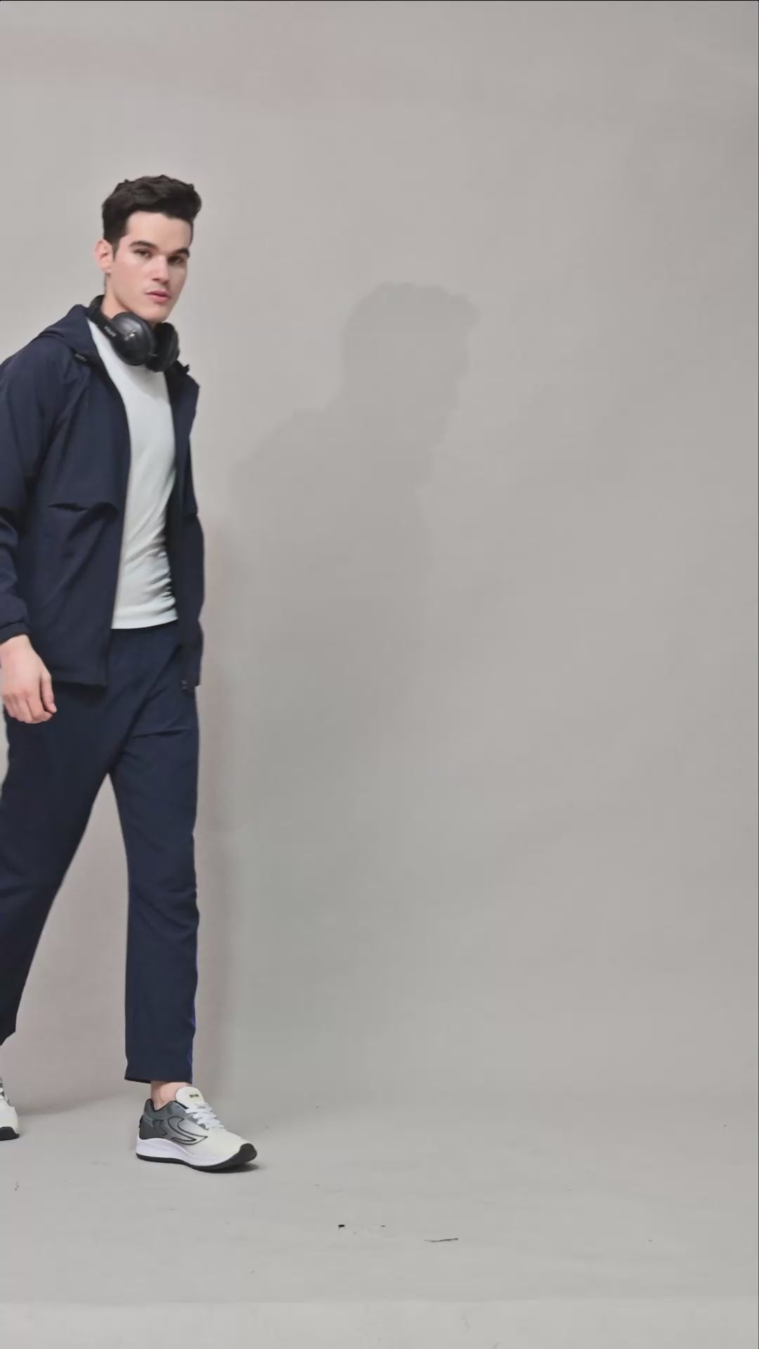 Men's Athletic Tracksuit Set - Sports Jacket and Cargo Pants for Active Lifestyle